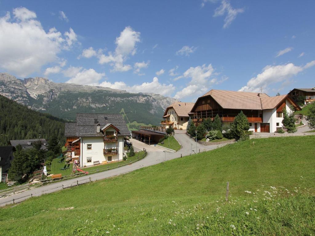 Taela Apartments Сан-Кассиано Экстерьер фото