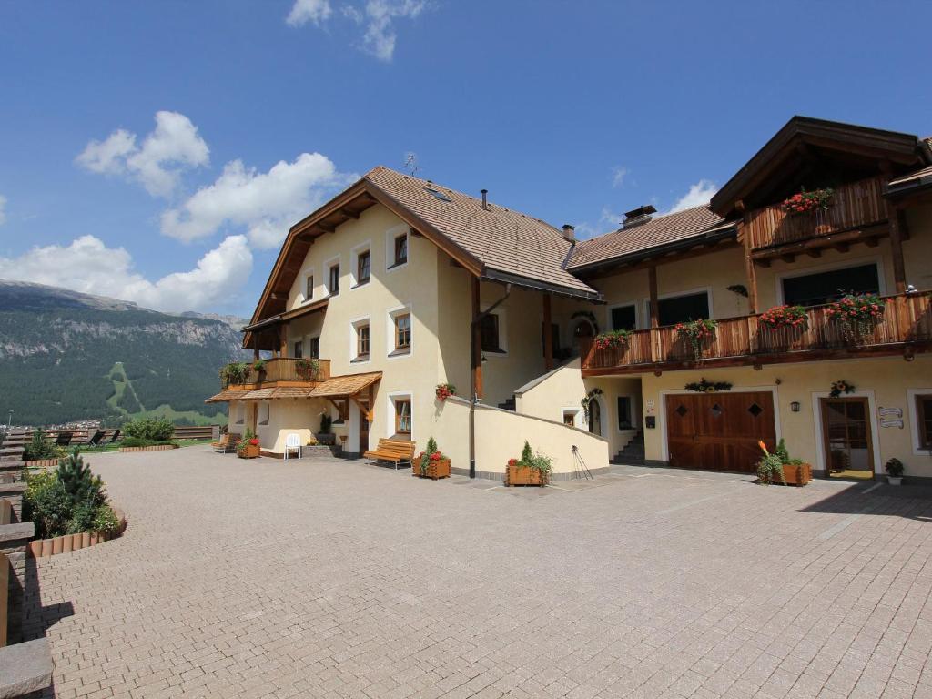 Taela Apartments Сан-Кассиано Экстерьер фото