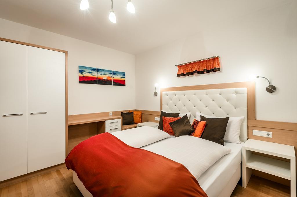 Taela Apartments Сан-Кассиано Экстерьер фото