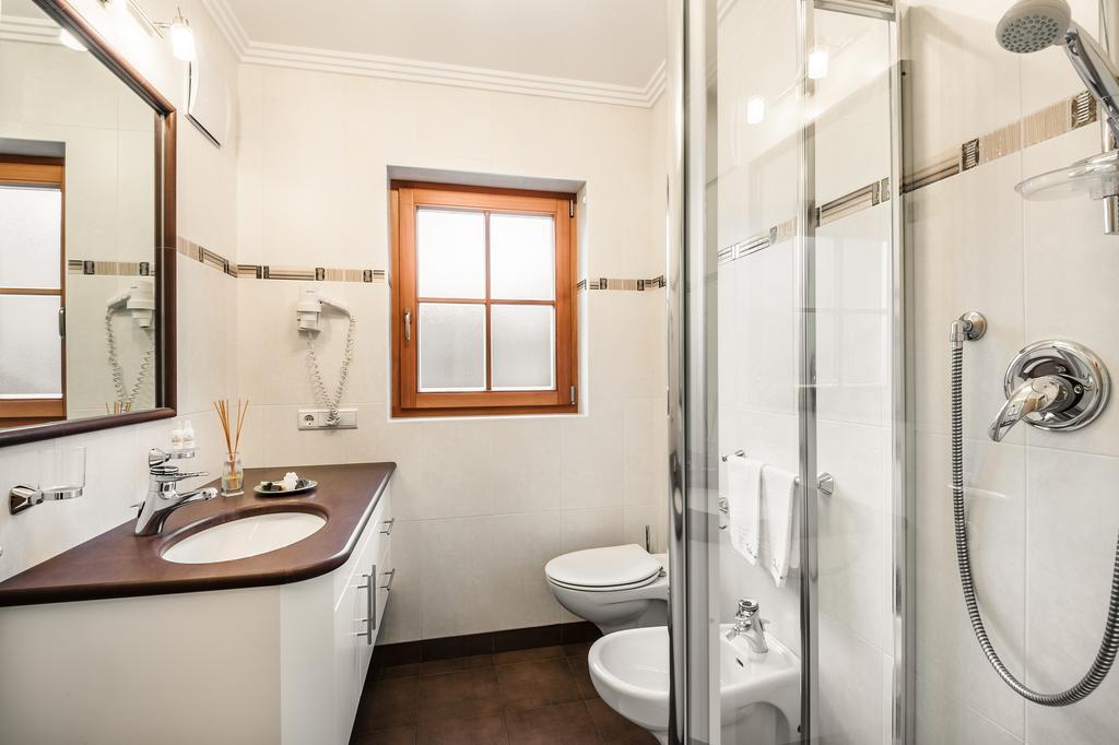 Taela Apartments Сан-Кассиано Экстерьер фото