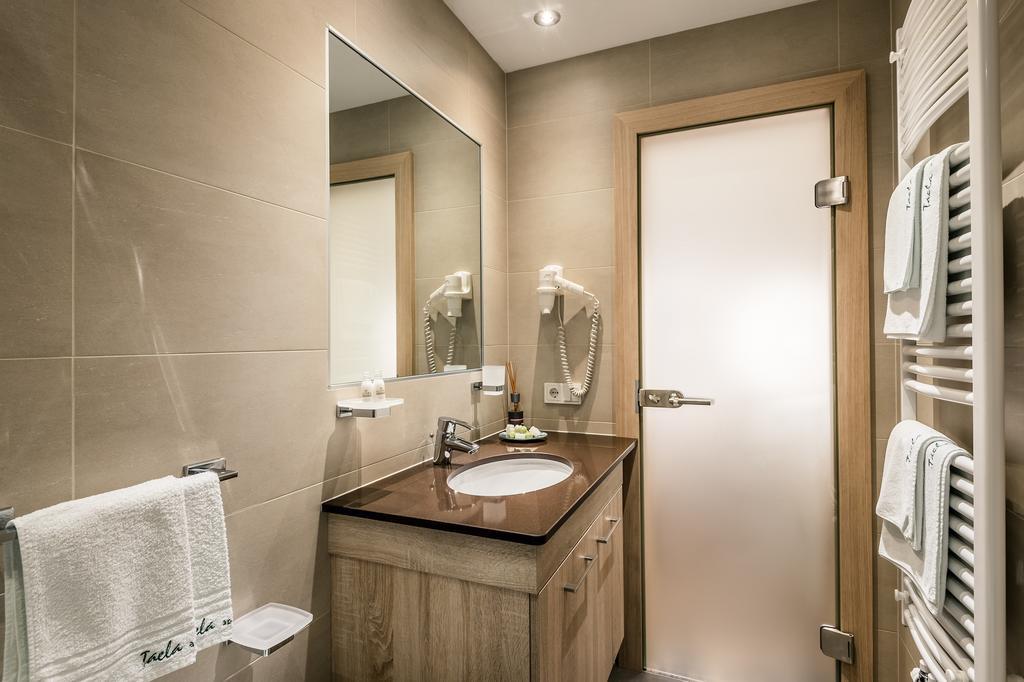 Taela Apartments Сан-Кассиано Экстерьер фото