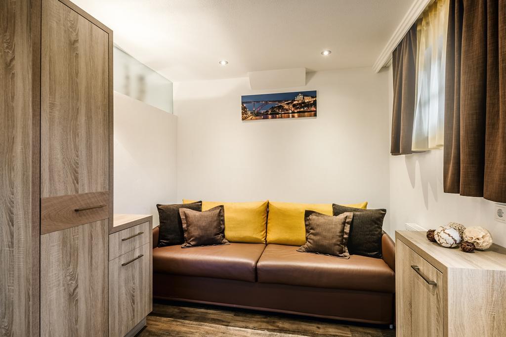 Taela Apartments Сан-Кассиано Экстерьер фото